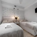 2 Bedrooms 1 Bathroom Furnished - Justicia - Executive Style - Mintystay