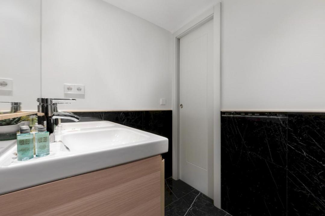 2 Bedrooms 1 Bathroom Furnished - Justicia - Executive Style - Mintystay * Madrid