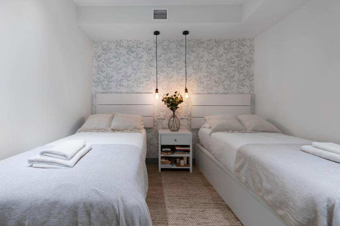 2 Bedrooms 1 Bathroom Furnished - Justicia - Executive Style - Mintystay Appartement